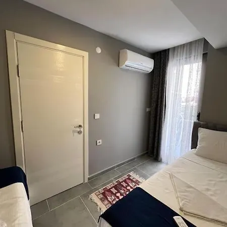Vilă Oezel Havuzlu Ruezgar *
